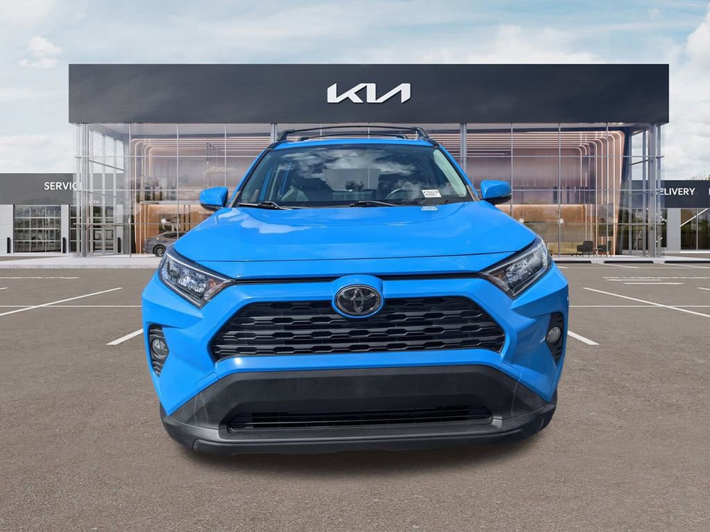 Used 2019 Toyota RAV4 XLE Premium image 10