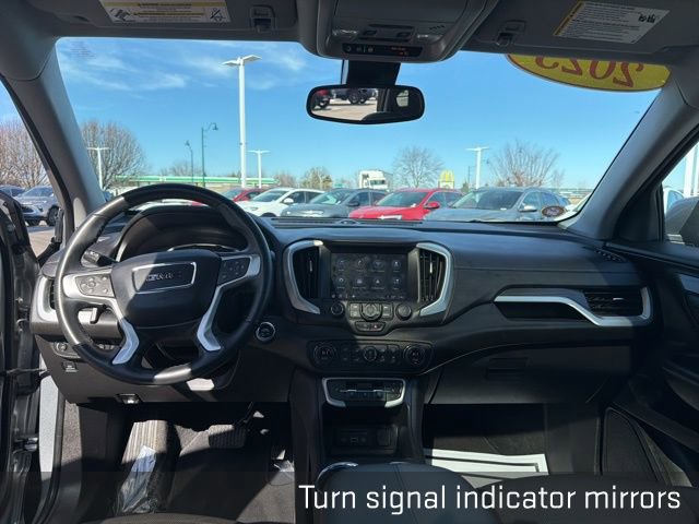 Used 2023 GMC Terrain SLT image 30