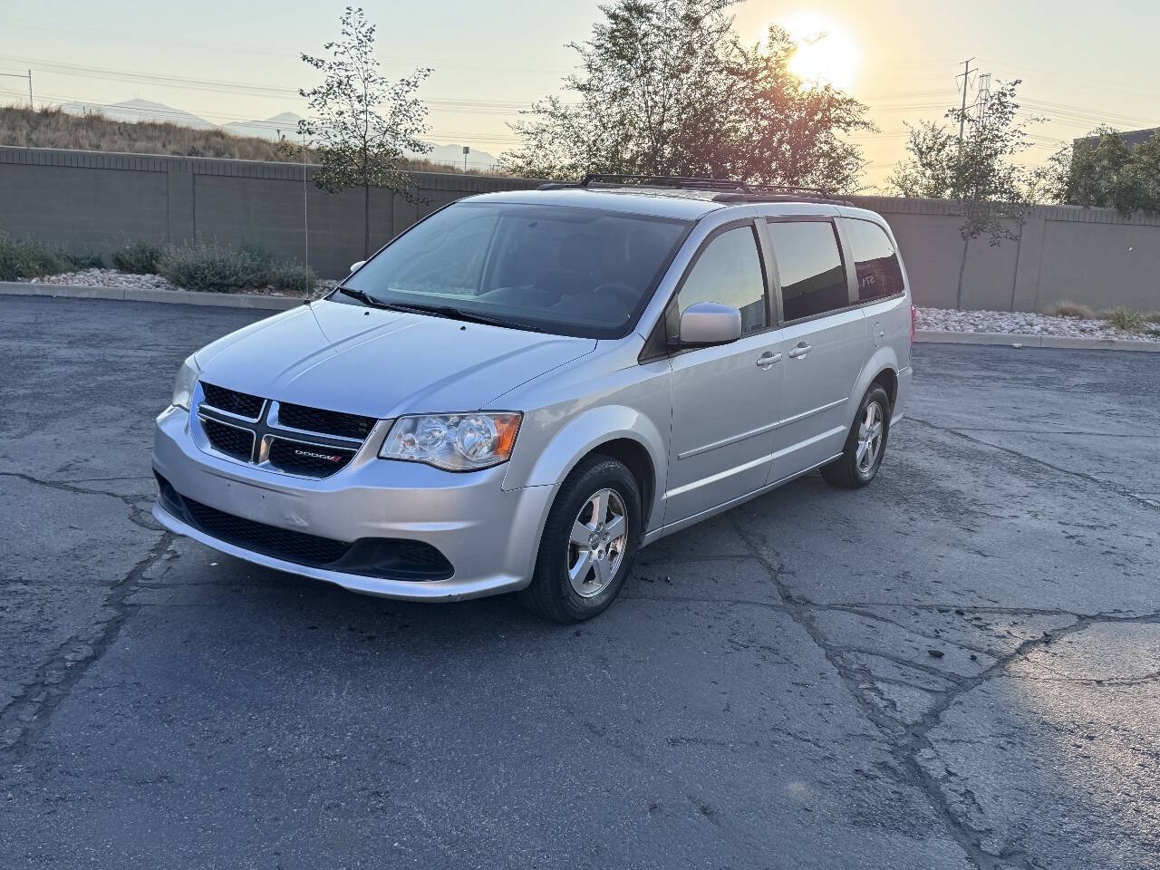 Used 2012 Dodge Grand Caravan SXT