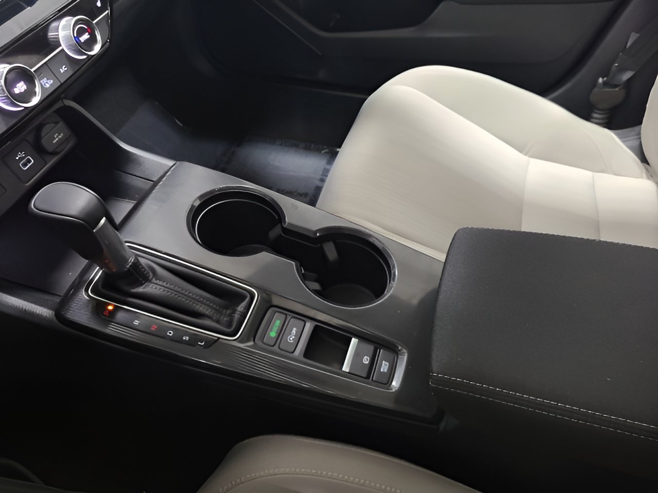 Certified 2024 Honda Civic EX image 29