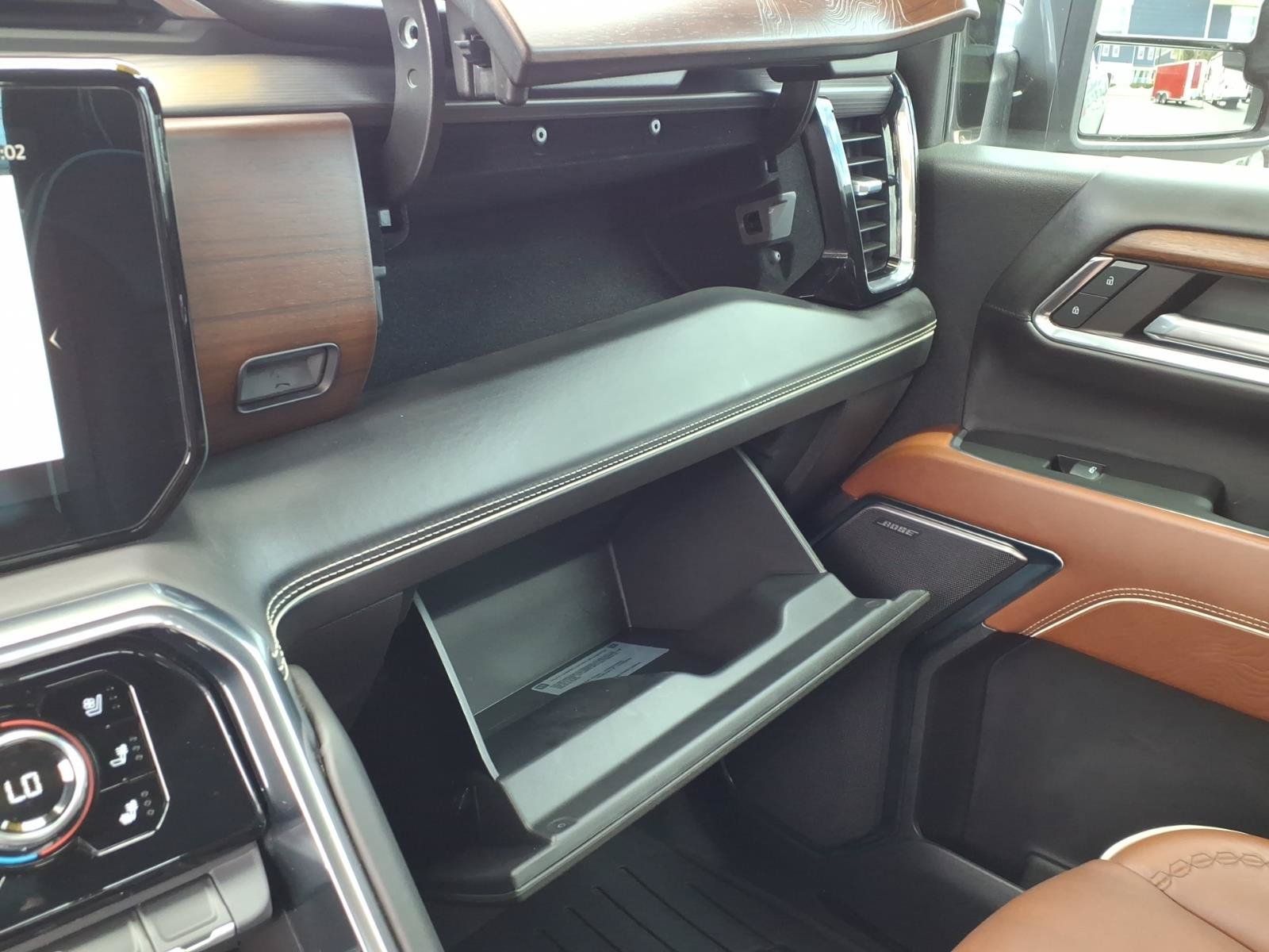 Used 2024 GMC Sierra 2500 Denali Ultimate AWD/4WD image 29