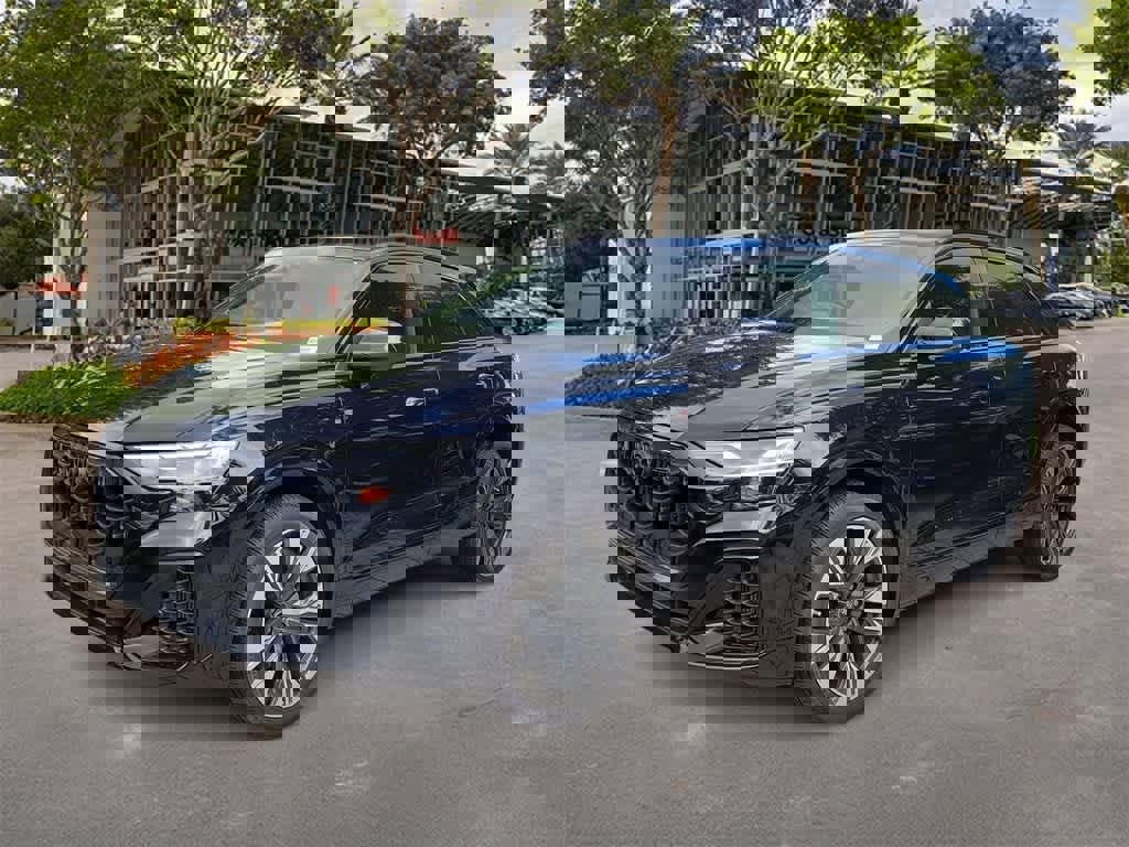 New 2025 Audi Q8 Premium Plus