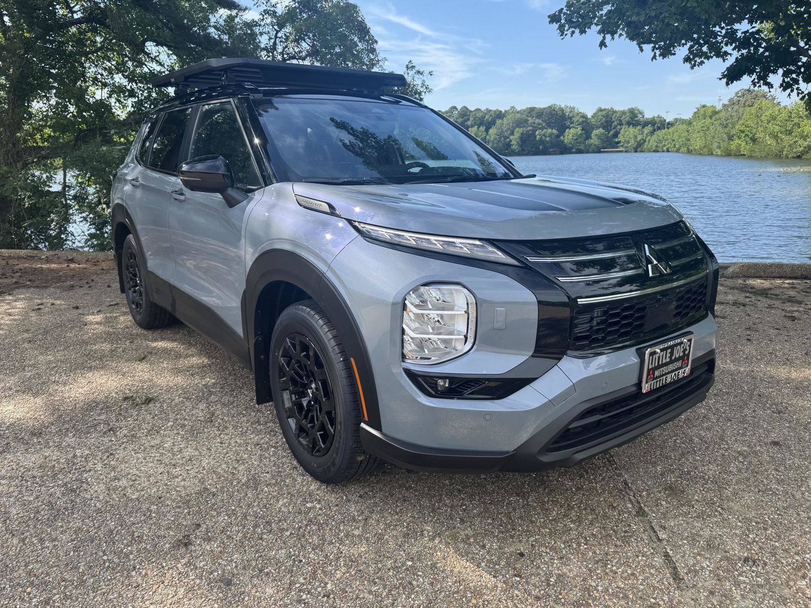 New 2026 Mitsubishi Outlander AWD image 1