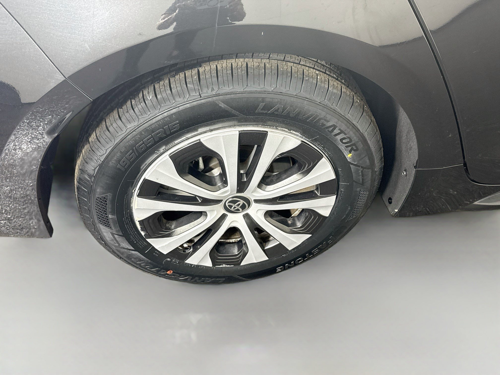 Used 2022 Toyota Corolla LE FWD image 33