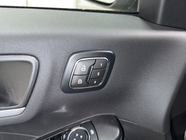 New 2026 Ford Escape SE w/ PHEV Premium Package image 11