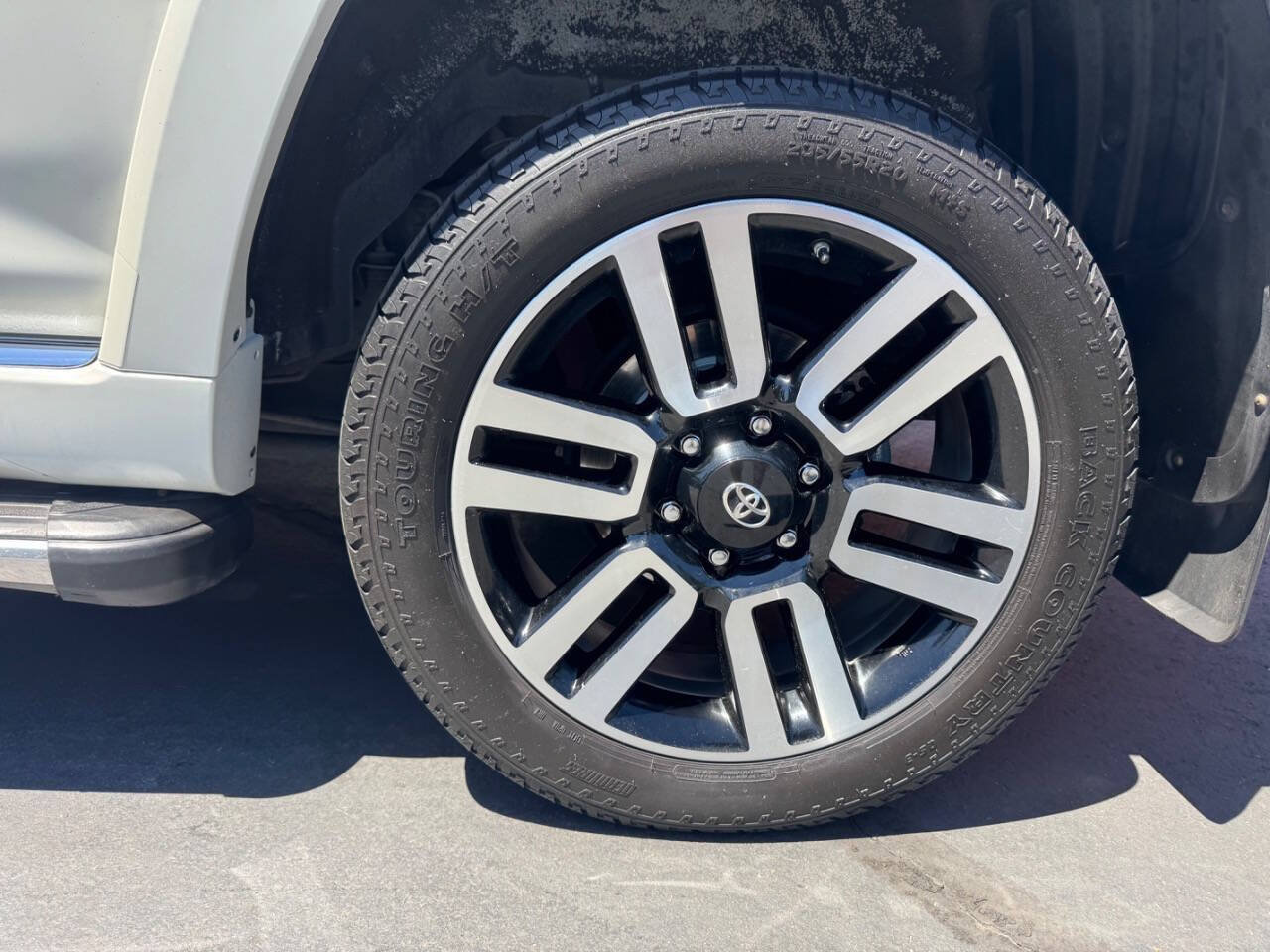 Used 2015 Toyota 4Runner Limited AWD/4WD image 19