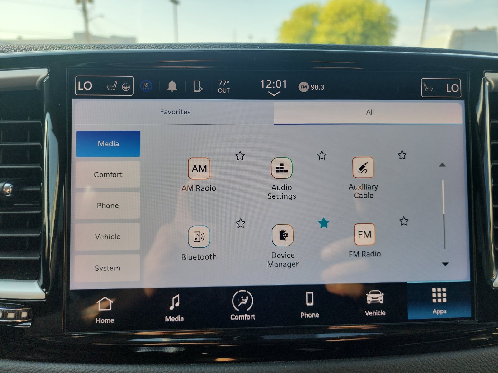 Used 2024 Chrysler Pacifica Touring-L FWD image 17