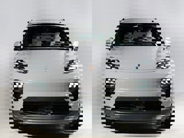 New 2026 Porsche Macan 4S Electric image 6