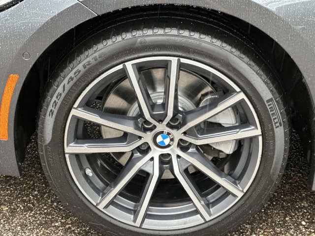 Used 2022 BMW 330i xDrive Sedan w/ Driving Assistance Package AWD/4WD image 13
