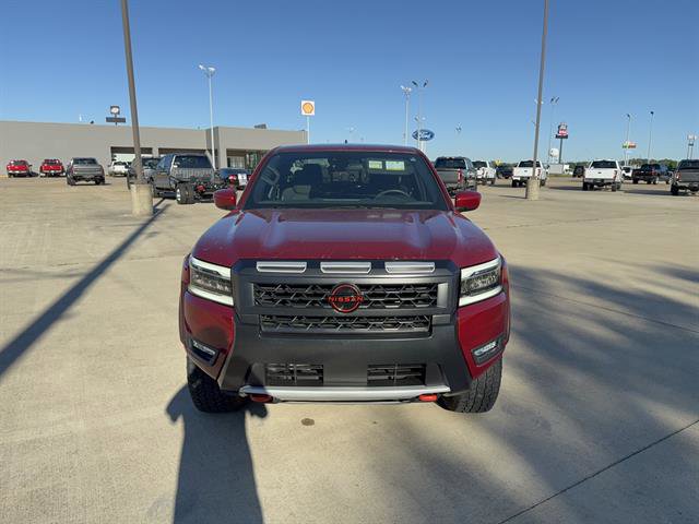 Used 2025 Nissan Frontier PRO-4X AWD/4WD image 3