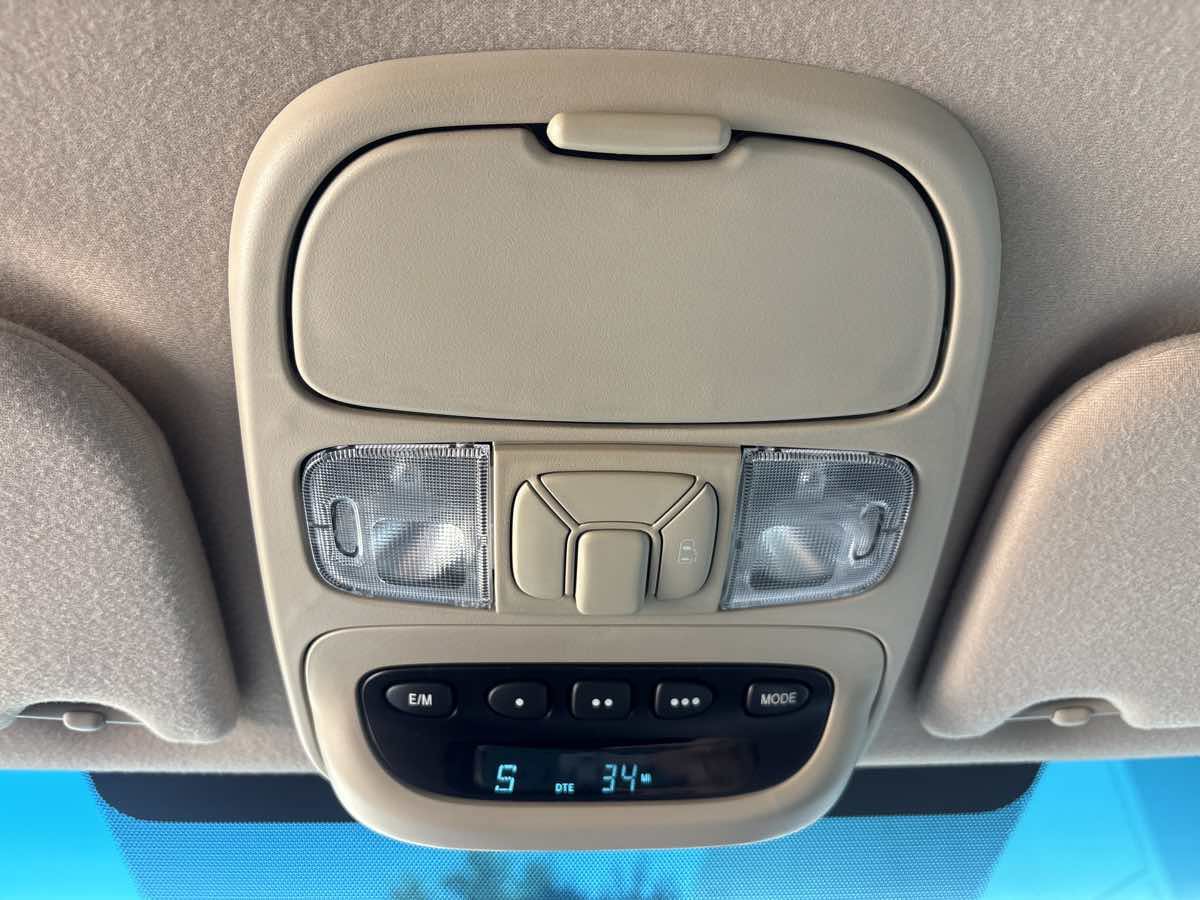 Used 2005 Toyota Sienna LE FWD image 23