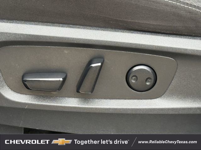 Used 2023 Nissan Pathfinder SV w/ Black Appearance Package FWD image 30