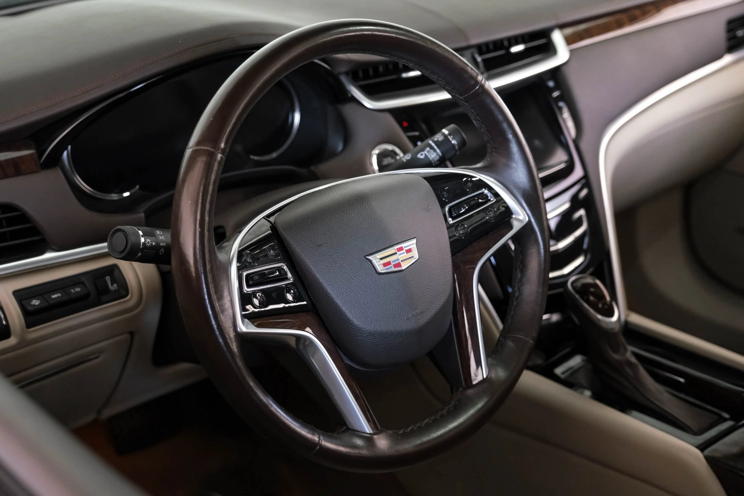 Used 2016 Cadillac XTS Premium FWD image 15