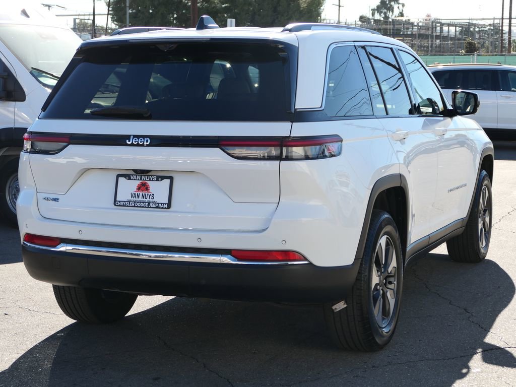 Used 2022 Jeep Grand Cherokee Limited 4xe w/ Luxury Tech Group II image 4