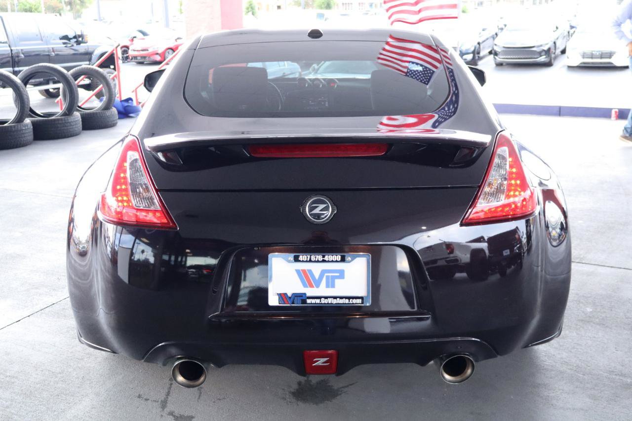 Used 2015 Nissan 370Z Coupe RWD image 8