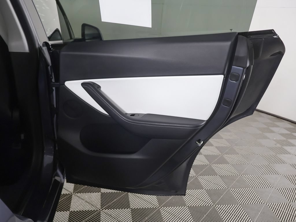 Used 2020 Tesla Model Y Performance AWD/4WD image 28