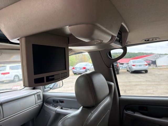 Used 2005 GMC Yukon Denali AWD/4WD image 24