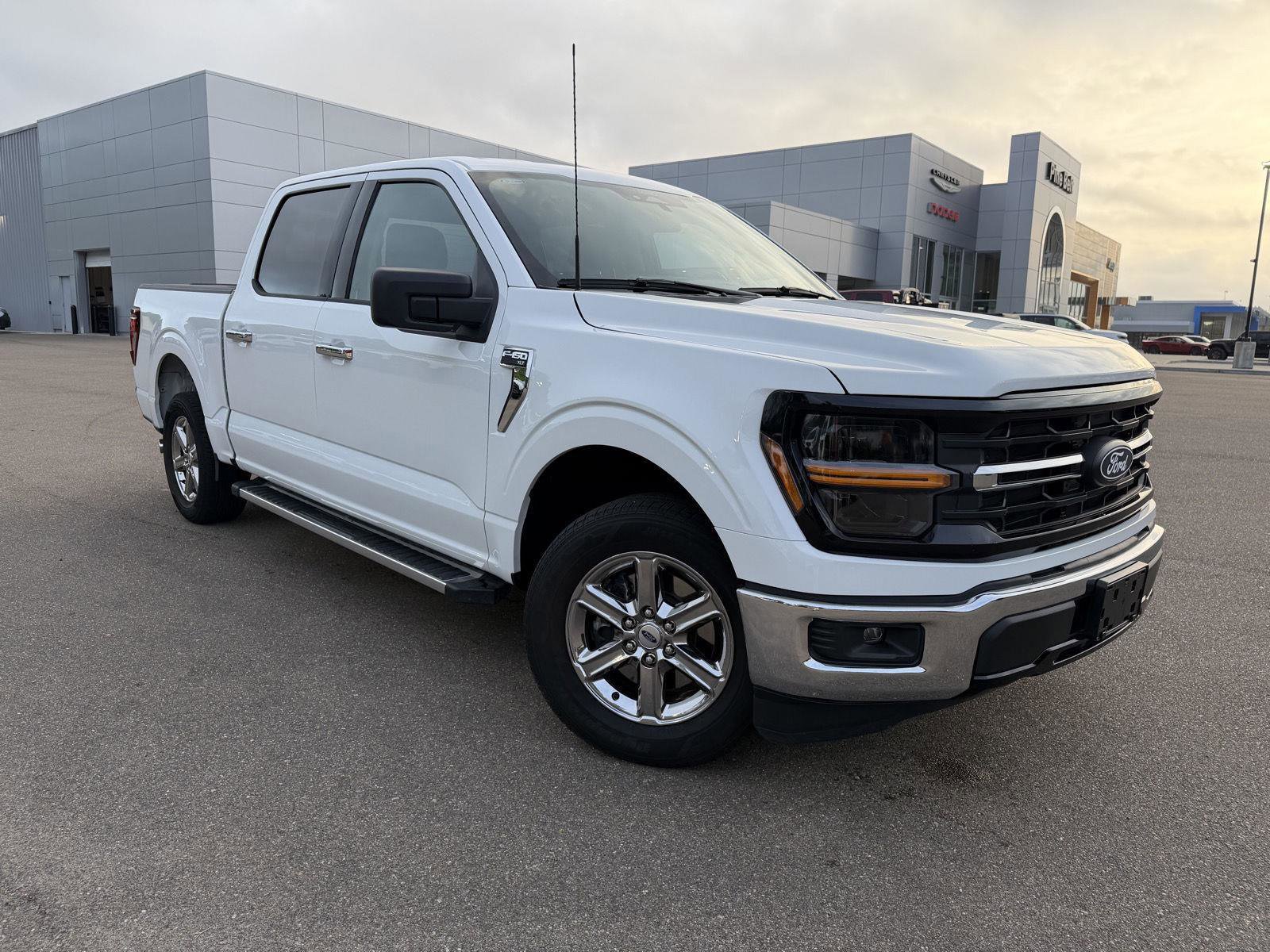 Used 2025 Ford F150 XLT w/ Equipment Group 301A Standard image 3