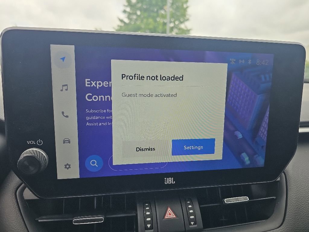 Used 2023 Toyota RAV4 XLE Premium FWD image 10