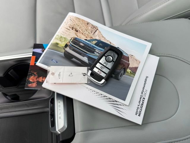Certified 2025 Ford Expedition Platinum image 5