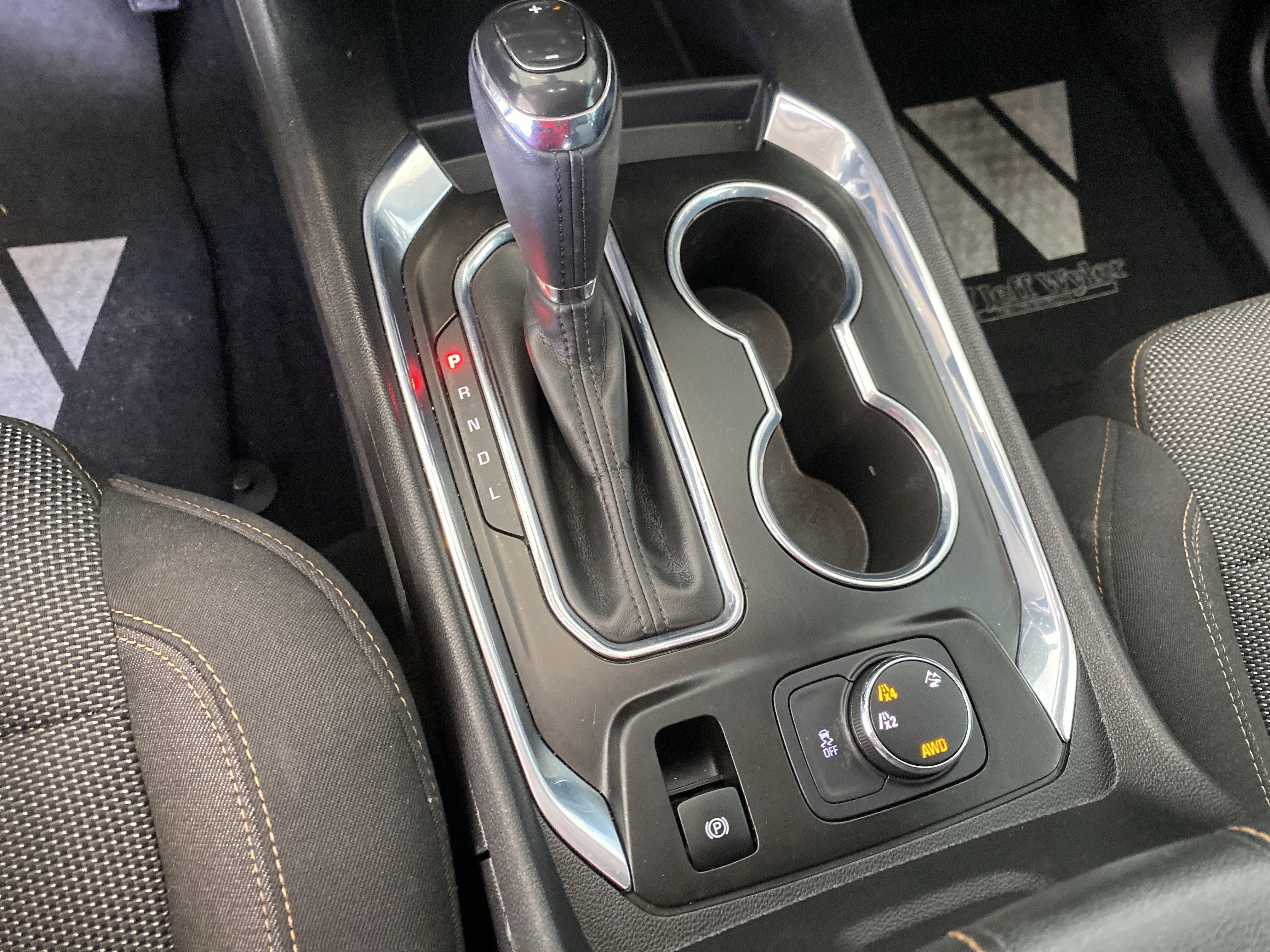 Used 2018 Chevrolet Traverse LT image 14