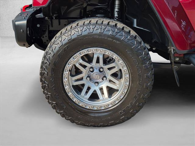 Used 2021 Jeep Wrangler Unlimited Sahara w/ Cold Weather Group AWD/4WD image 9