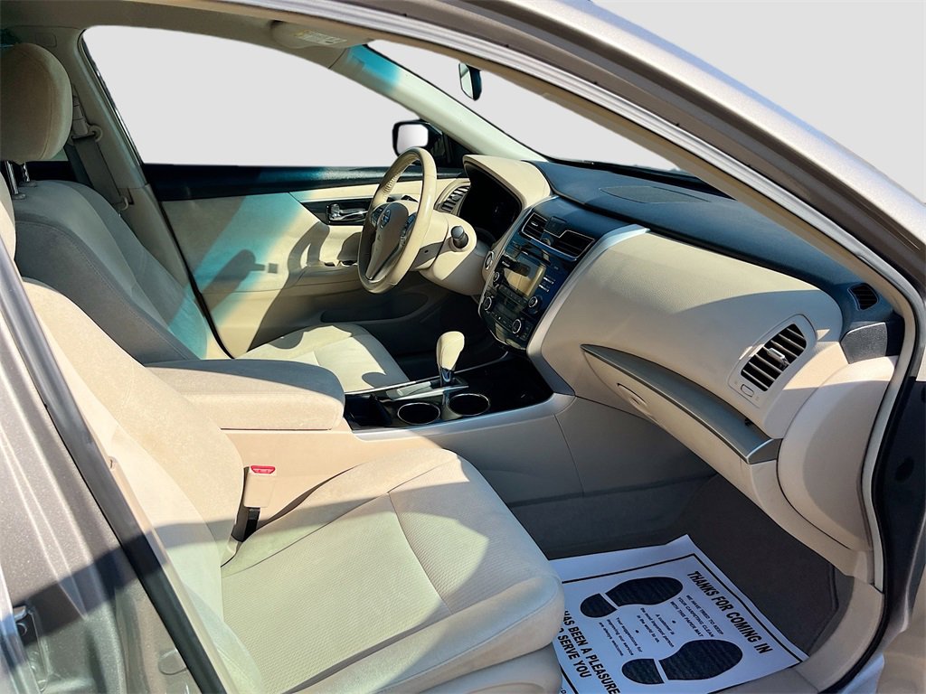 Used 2013 Nissan Altima 2.5 SV image 26