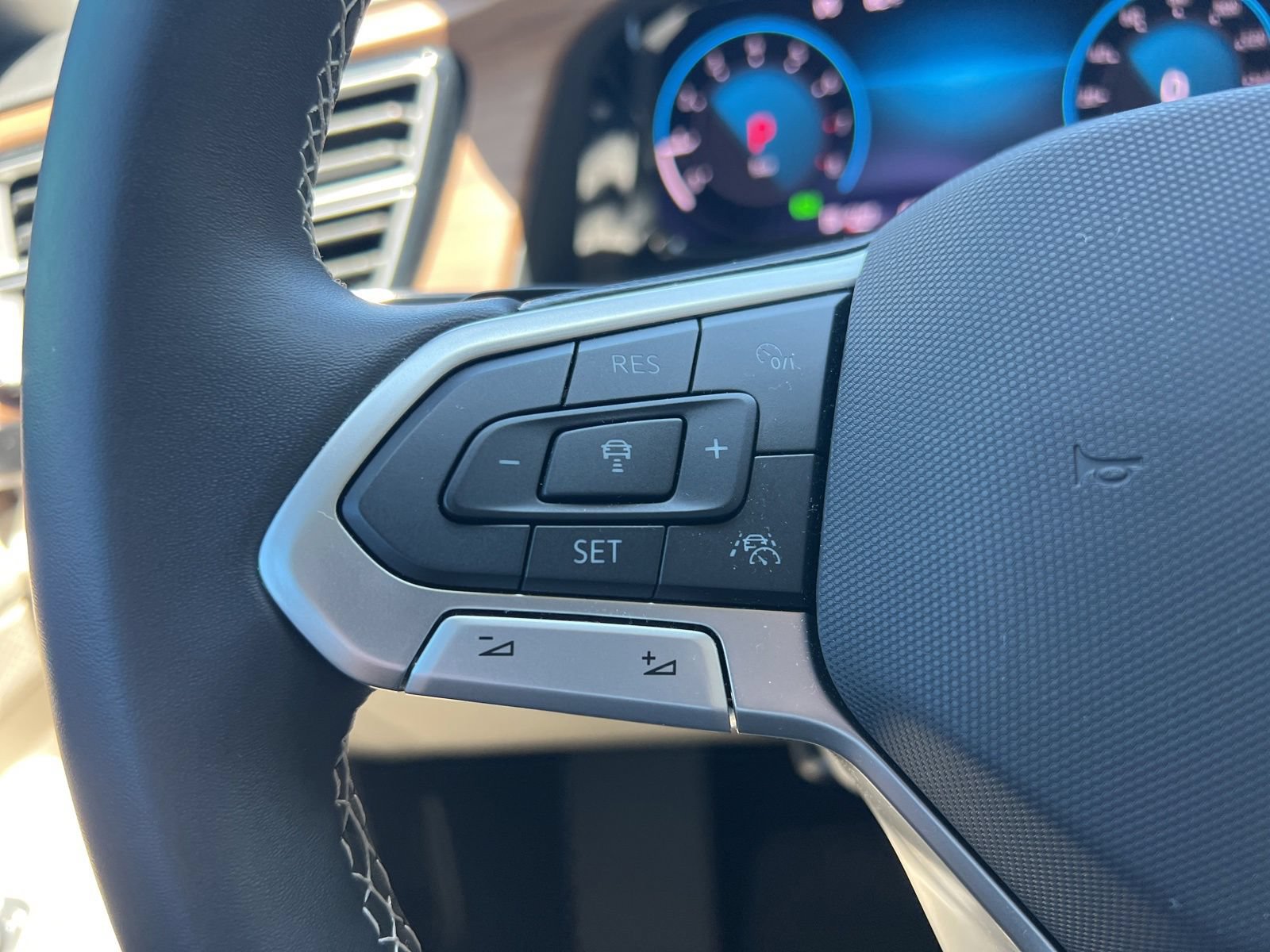 Certified 2026 Volkswagen Atlas SE FWD image 21