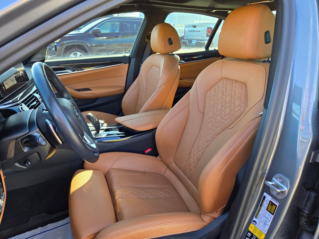 Used 2023 BMW 530i xDrive w/ Premium Package image 14
