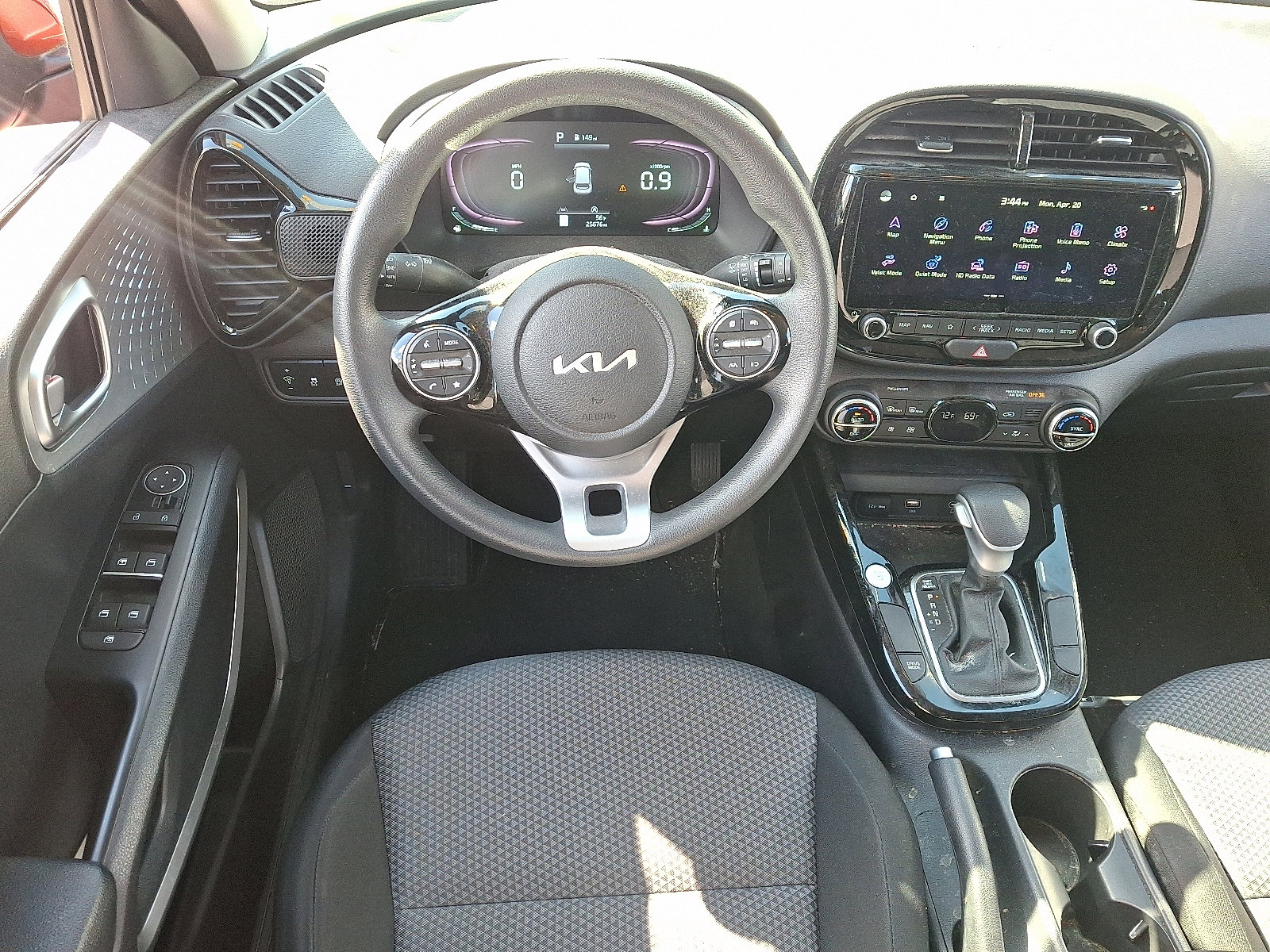 Certified 2023 Kia Soul S FWD image 12