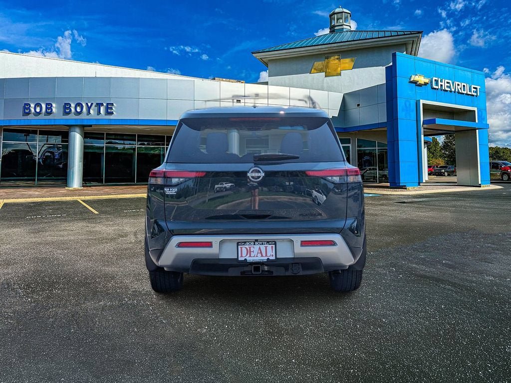 Used 2025 Nissan Pathfinder Platinum FWD image 4