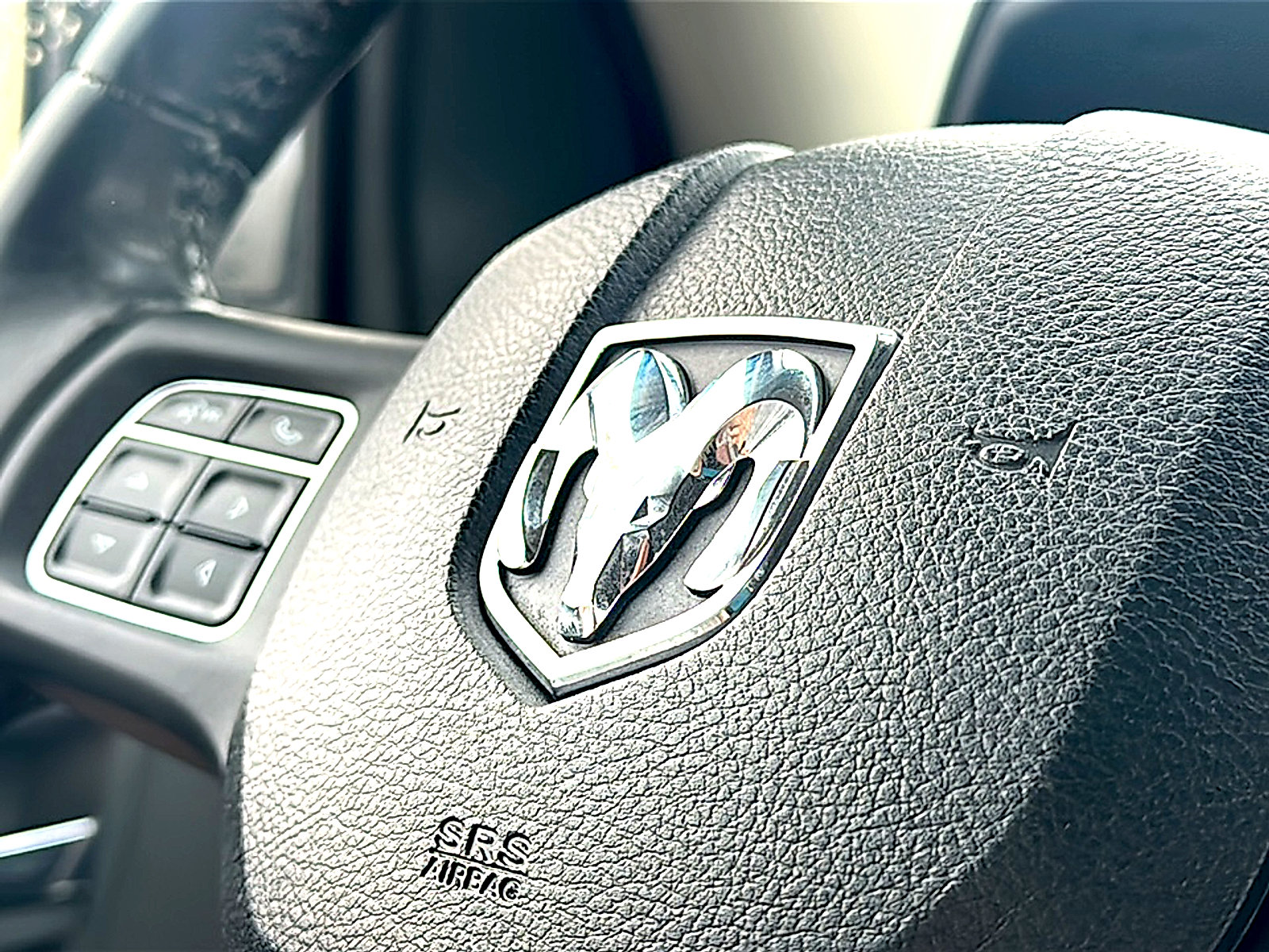 Used 2015 RAM 1500 Lone Star image 29