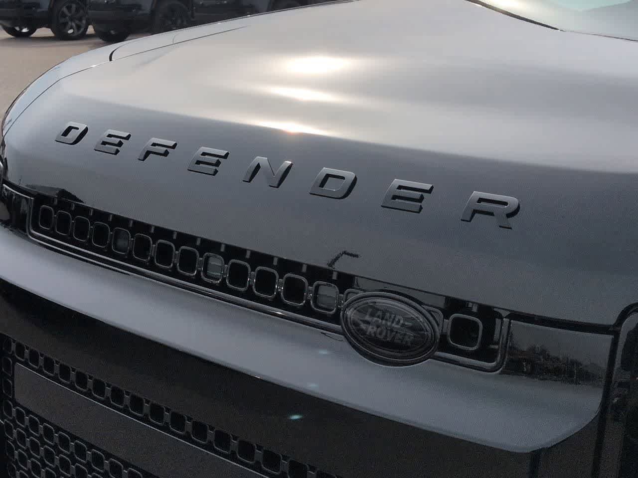 New 2026 Land Rover Defender 110 OCTA AWD/4WD image 12