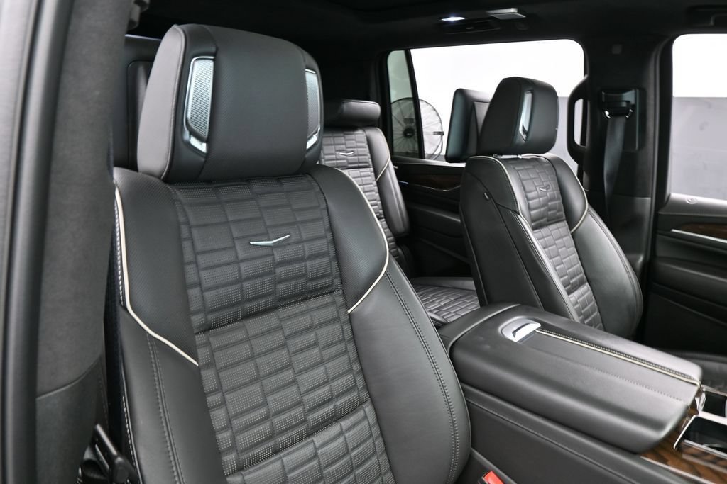 Used 2024 Cadillac Escalade ESV Premium Luxury Platinum AWD/4WD image 51