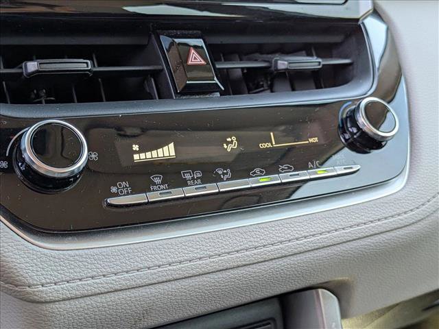 Used 2022 Toyota Corolla Cross L image 10
