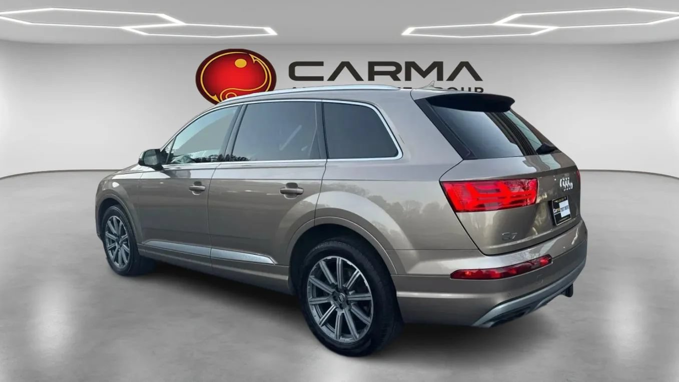 Used 2019 Audi Q7 3.0T Premium w/ Cold Weather Package AWD/4WD image 3