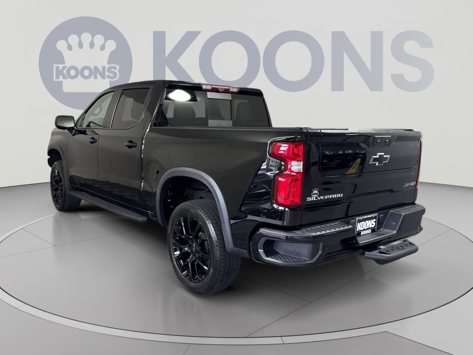 Used 2022 Chevrolet Silverado 1500 ZR2 w/ Technology Package AWD/4WD image 4
