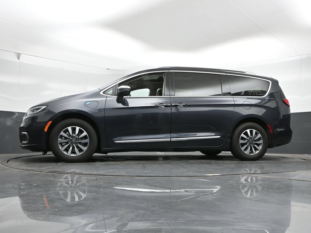Used 2021 Chrysler Pacifica Limited w/ Premium & Safety Sphere Group FWD image 48