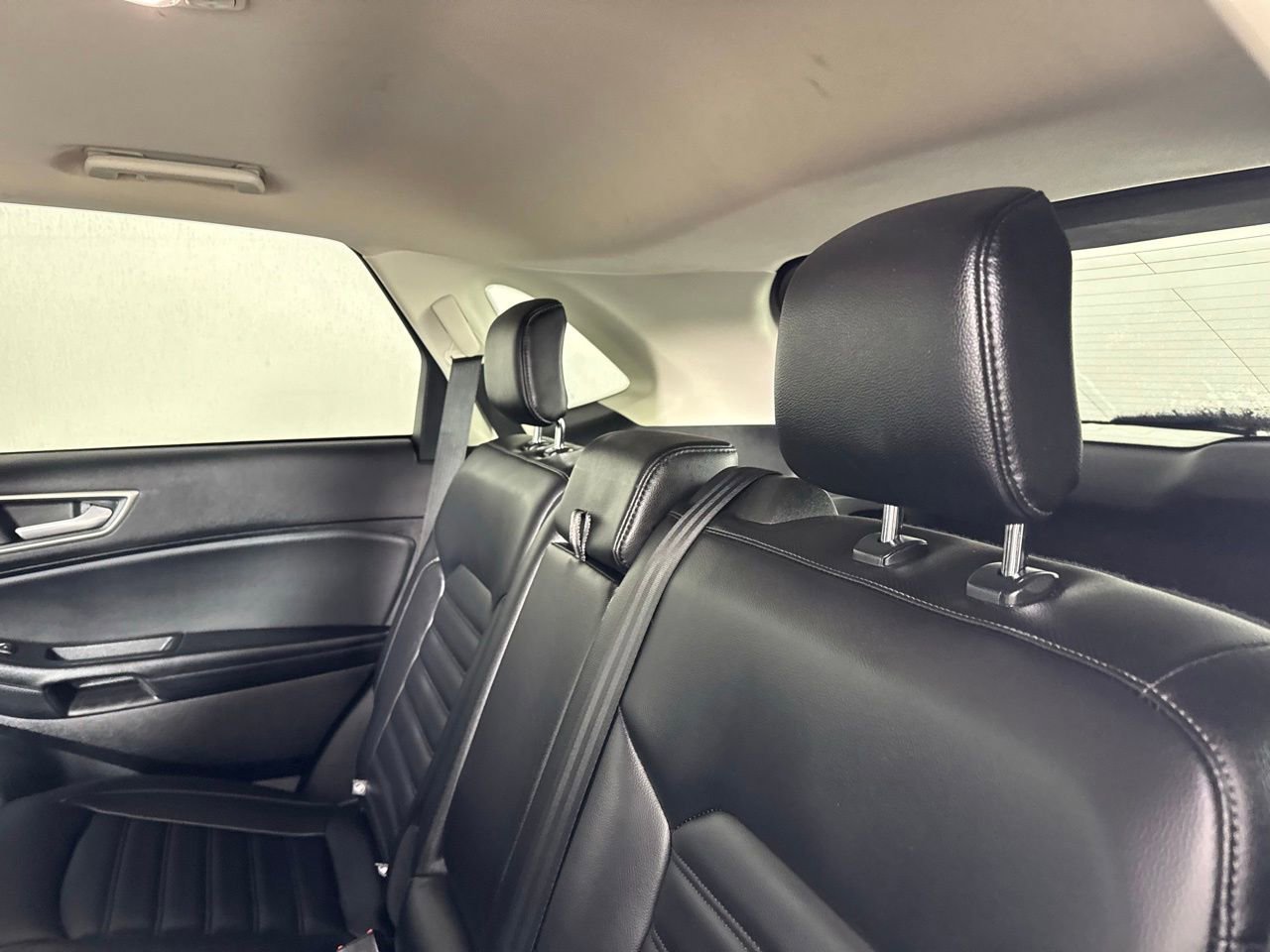 Used 2024 Ford Edge SEL image 23