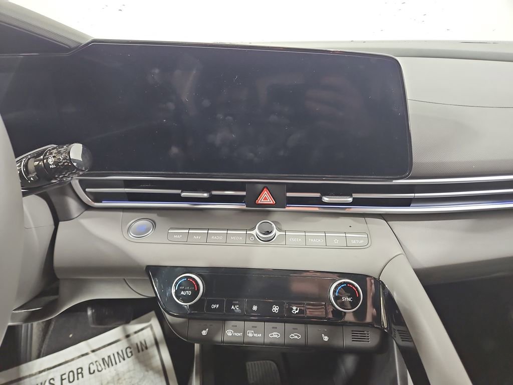Certified 2024 Hyundai Elantra SEL w/ Convenience Package FWD image 20