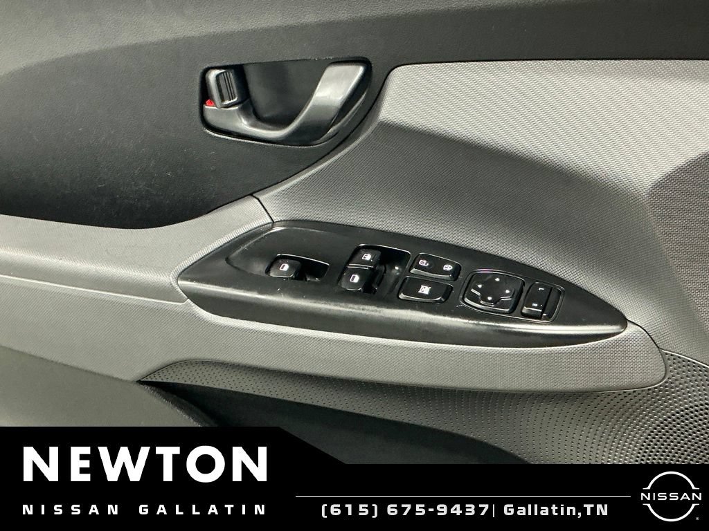 Used 2019 Hyundai Veloster 2.0 FWD image 28