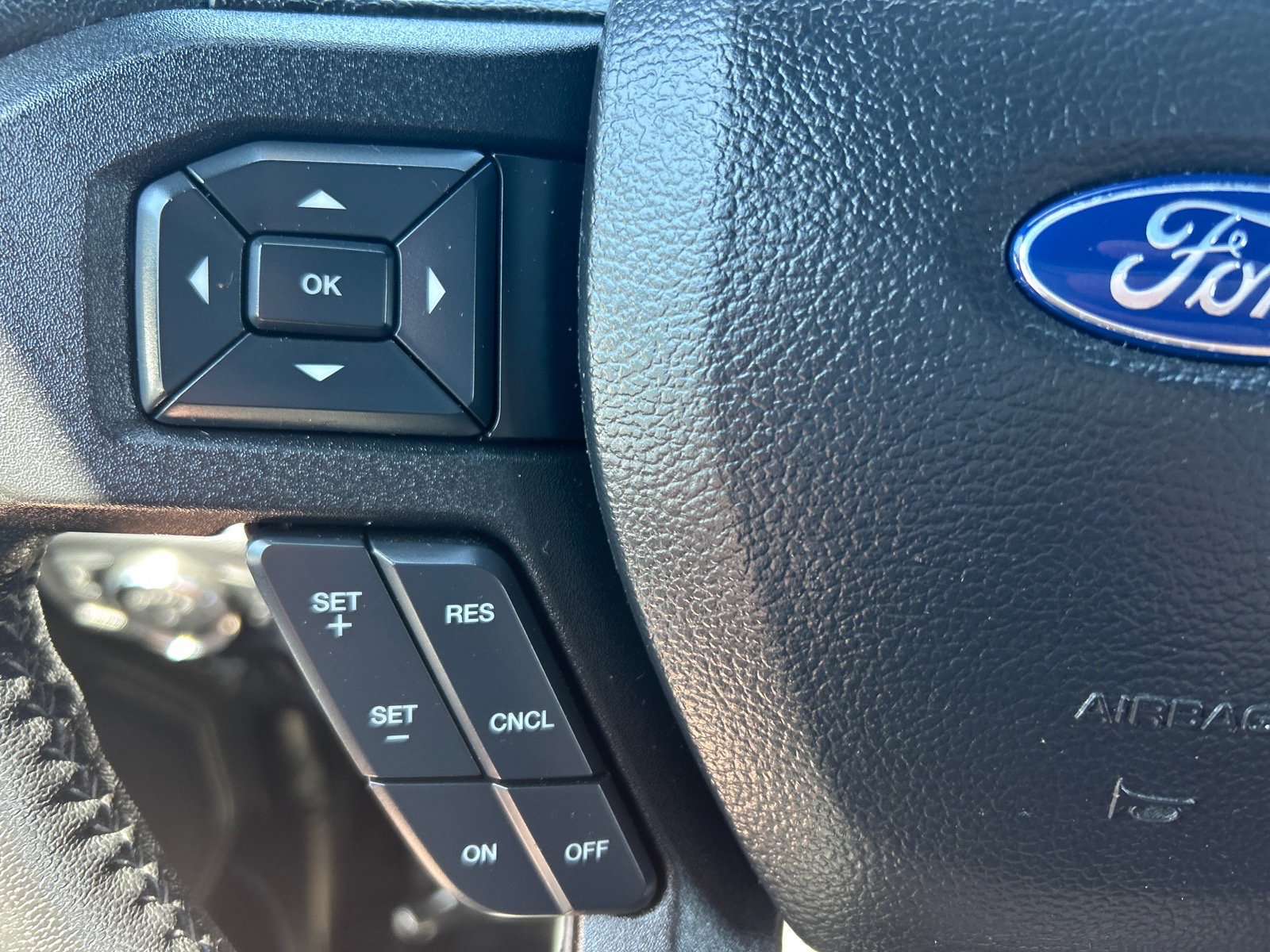 Used 2018 Ford F150 XLT w/ Equipment Group 302A Luxury AWD/4WD image 23