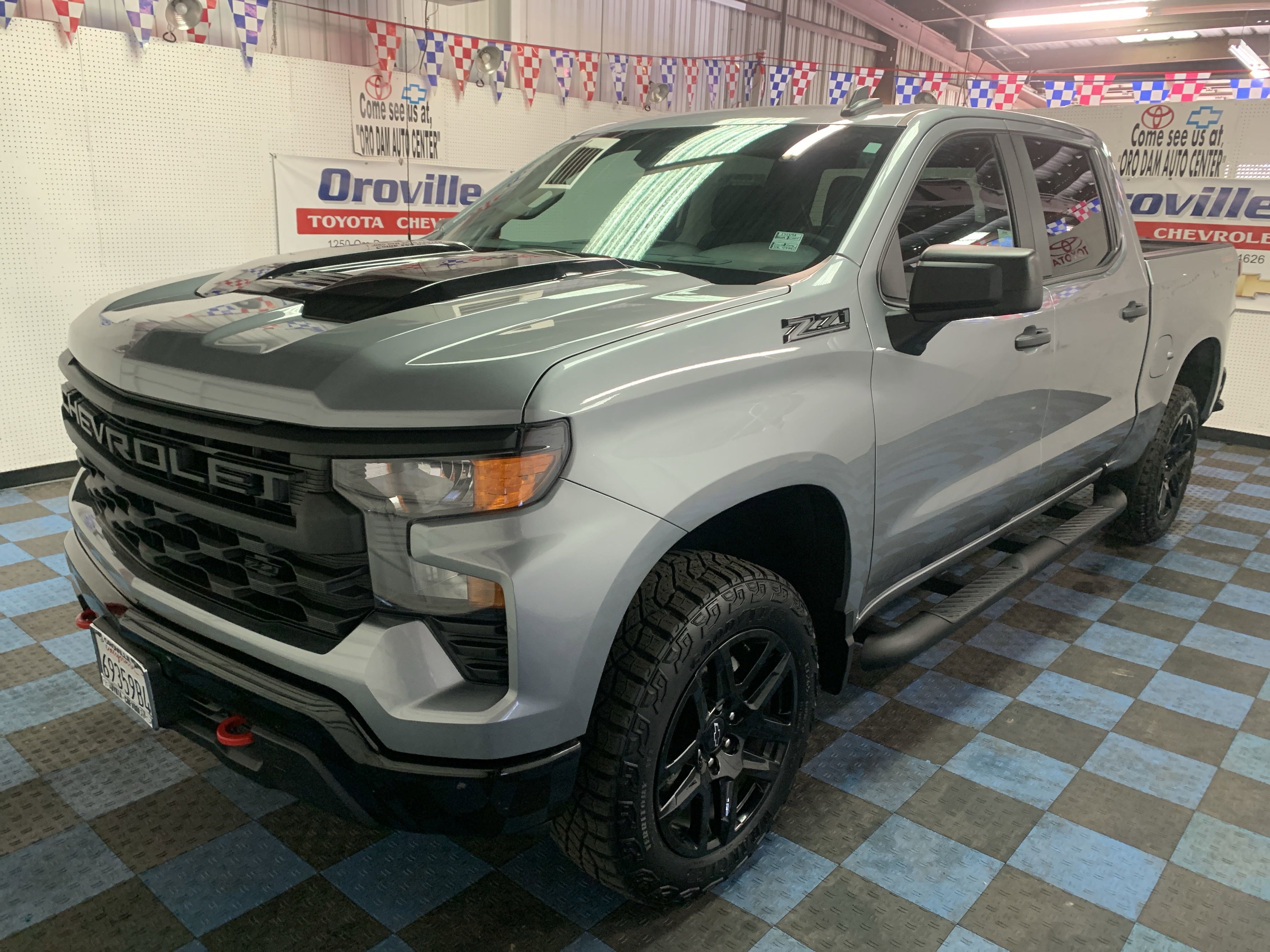 Used 2024 Chevrolet Silverado 1500 Custom Trail Boss w/ LPO, Dark Essentials Package