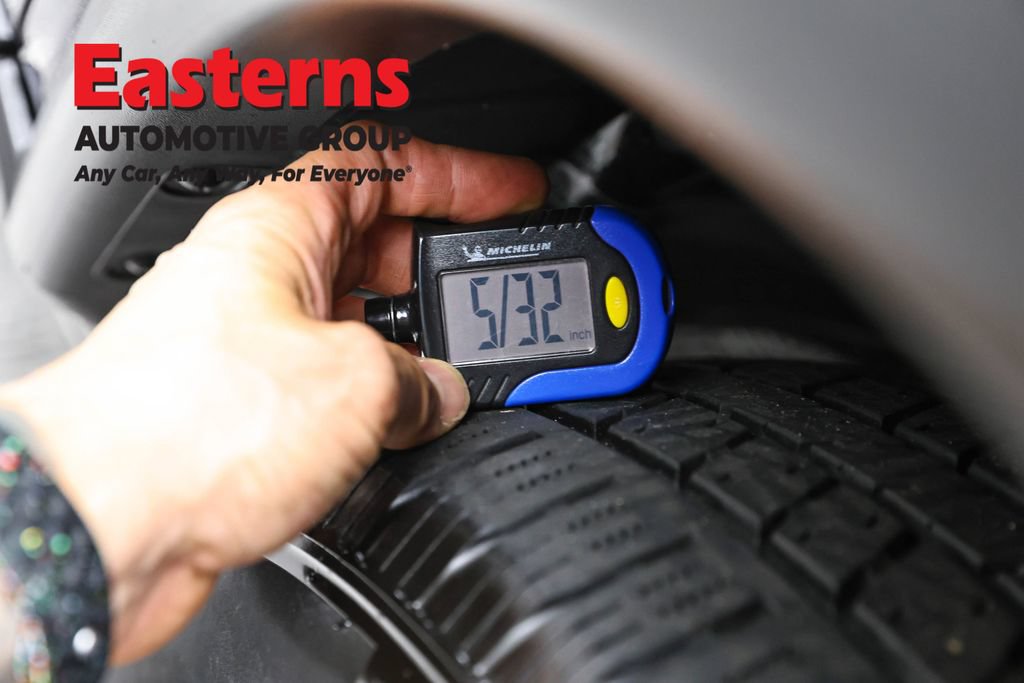 Used 2024 Nissan Rogue SV AWD/4WD image 28
