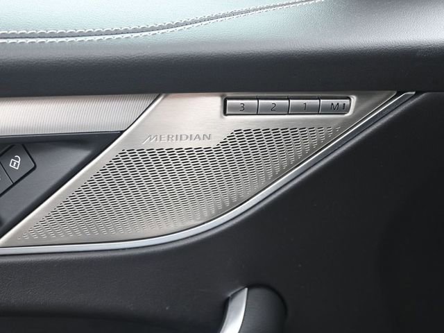 Used 2025 Jaguar F-PACE R-Dynamic S image 11