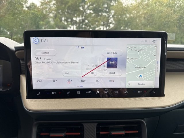 New 2025 Ford Maverick Lariat w/ 4K Tow Package image 15