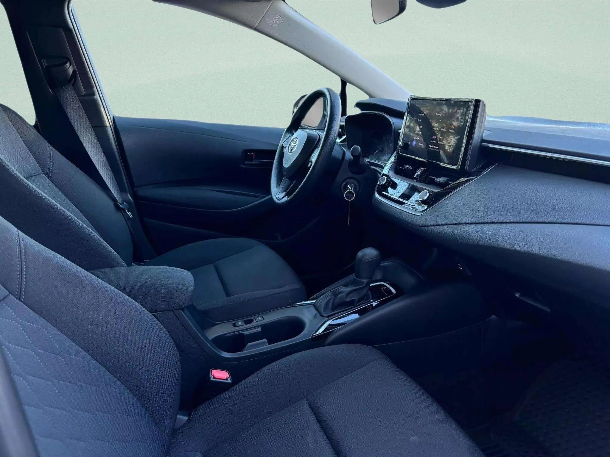 Used 2024 Toyota Corolla LE image 9