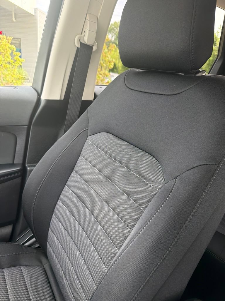 Used 2018 Ford Edge SE FWD image 35