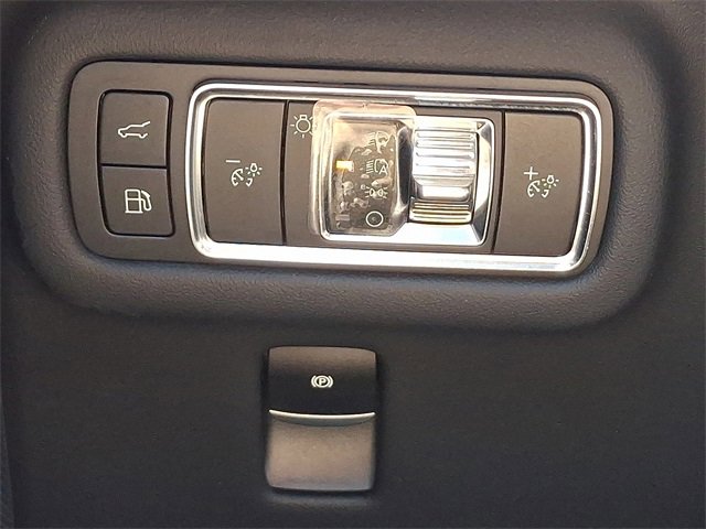 Used 2024 Lincoln Nautilus Reserve image 24