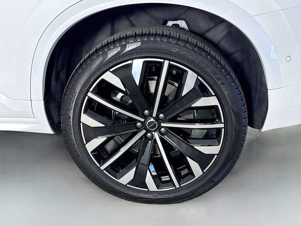 Certified 2026 Volvo XC90 B5 Plus w/ Protection Package image 34